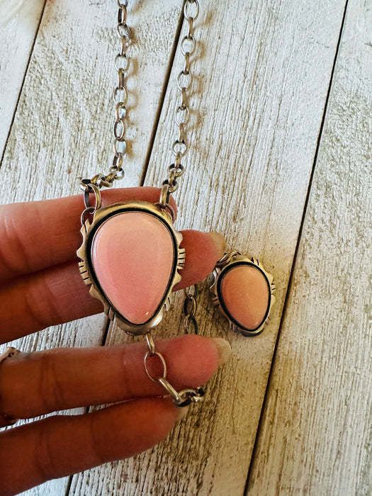 Navajo Queen Pink Conch & Sterling Silver Lariat Necklace