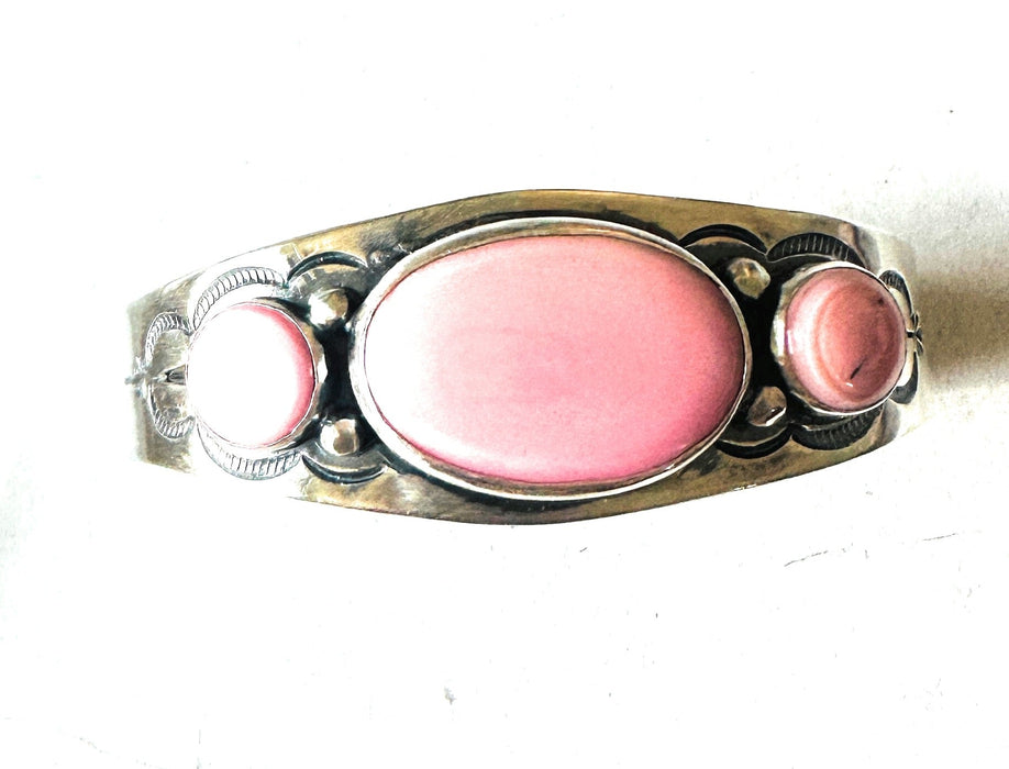 Navajo Queen Pink Conch Shell & Sterling Silver 3-Stone Cuff Bracelet