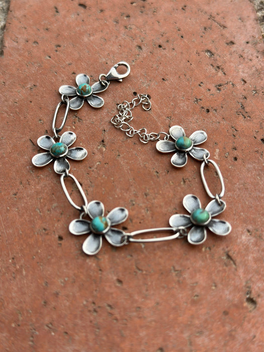 Nizhoni Handmade Sterling Silver & Turquoise Daisy Link Bracelet