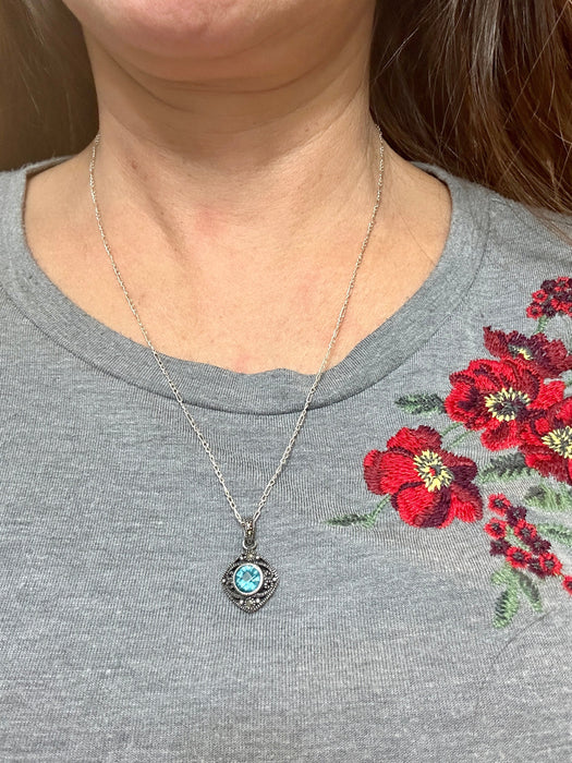 Blue Topaz pendant necklace 20” ￼