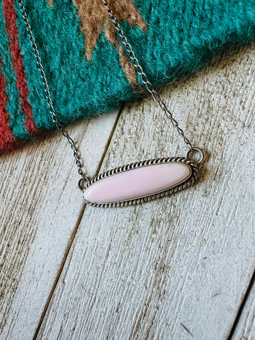 Navajo Sterling Silver & Queen Pink Conch Necklace