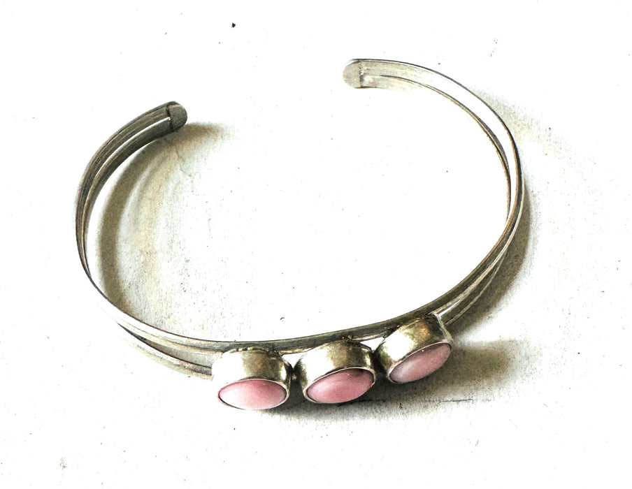 Navajo Queen Pink Conch Shell & Sterling Silver 3-Stone Cuff Bracelet