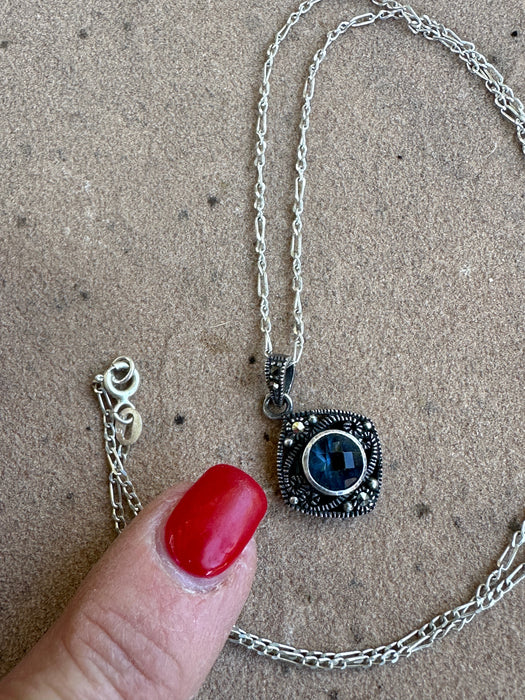 Blue Topaz pendant necklace 20” ￼