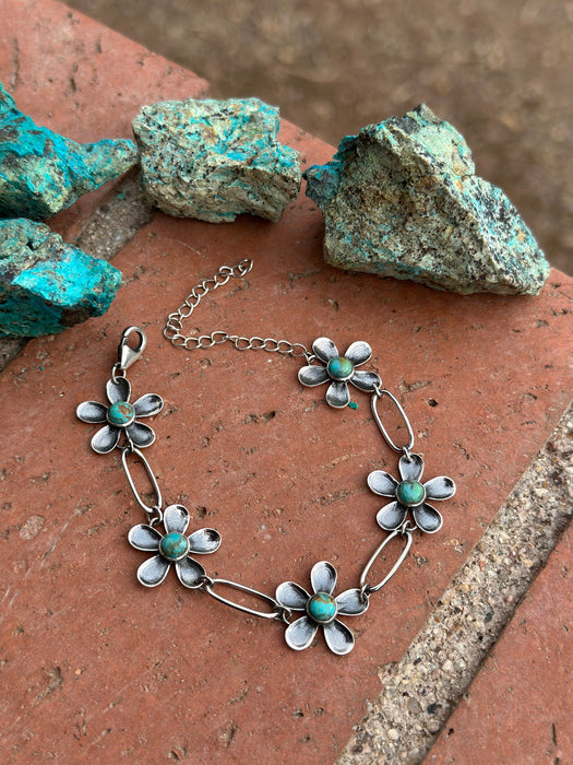 Nizhoni Handmade Sterling Silver & Turquoise Daisy Link Bracelet