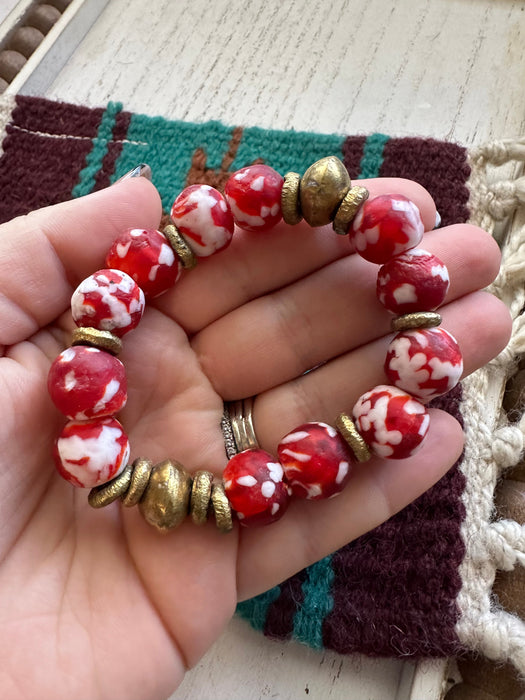 Handmade Recycled Glass Beaded Stretch Bracelet RED & WHITE