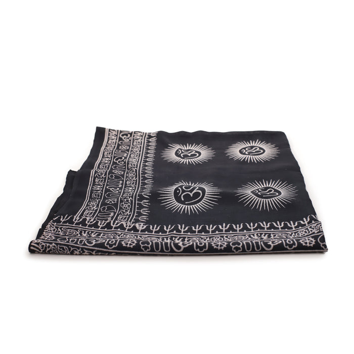 Meditation Yoga Prayer Shawl - Mantra Om - Black Large