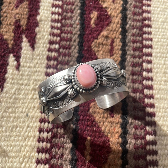 Navajo Pink Conch & Sterling Silver Oval Cuff Bracelet Signed