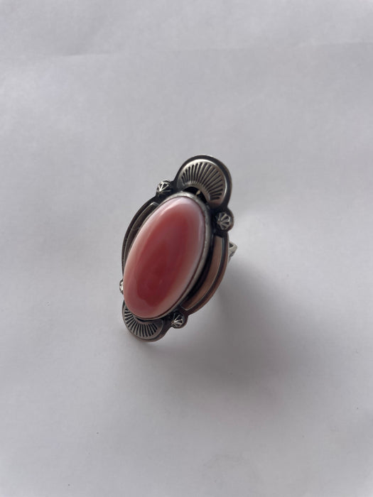 Beautiful Navajo Sterling Silver & Pink Conch Oval Ring Signed - Culture Kraze Marketplace.com