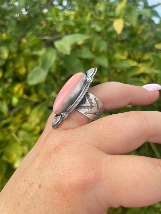 Beautiful Navajo Sterling Silver & Pink Conch Oval Ring Signed - Culture Kraze Marketplace.com