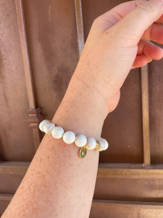 Handmade Beaded Stretch Bracelet White Howlite