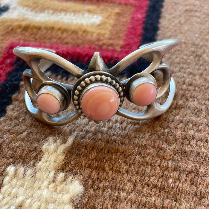 Navajo 3 Stone Queen Pink Conch Shell & Sterling Silver Cuff Bracelet Signed F.L Begay