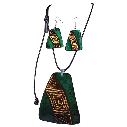 <center> Green Rhombus Necklace and Earring Set - Handmade in Colombia</br>Adjustable cord necklace drop length 16-1/4''<br/>Pendant 3-1/2'' long x 3'' wide<br/>Earrings 1-1/2'' long x 1-1/4'' wide,  2-5/8'' drop</center>