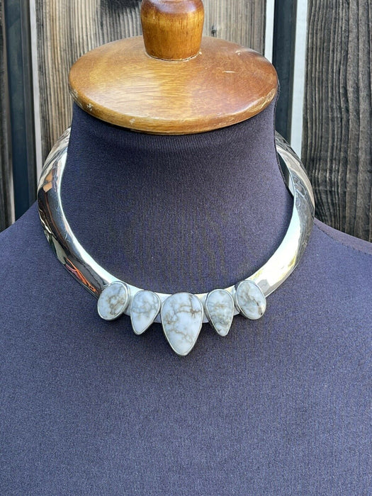 Navajo Sterling Silver  White Buffalo 5 Stone Choker Necklace Signed