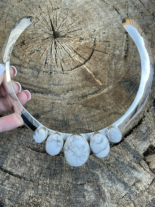 Navajo Sterling Silver  White Buffalo 5 Stone Choker Necklace Signed