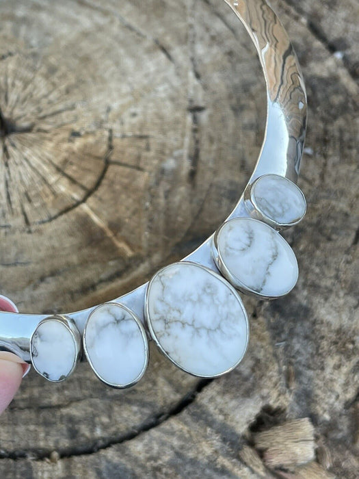 Navajo Sterling Silver  White Buffalo 5 Stone Choker Necklace Signed