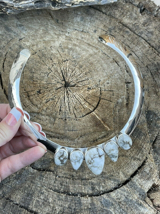 Navajo Sterling Silver  White Buffalo 5 Stone Choker Necklace Signed