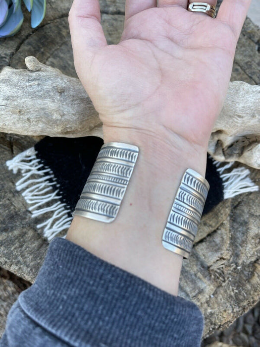 Navajo Southwest Kingman Turquoise & Sterling Silver Cuff Signed Danny Clark